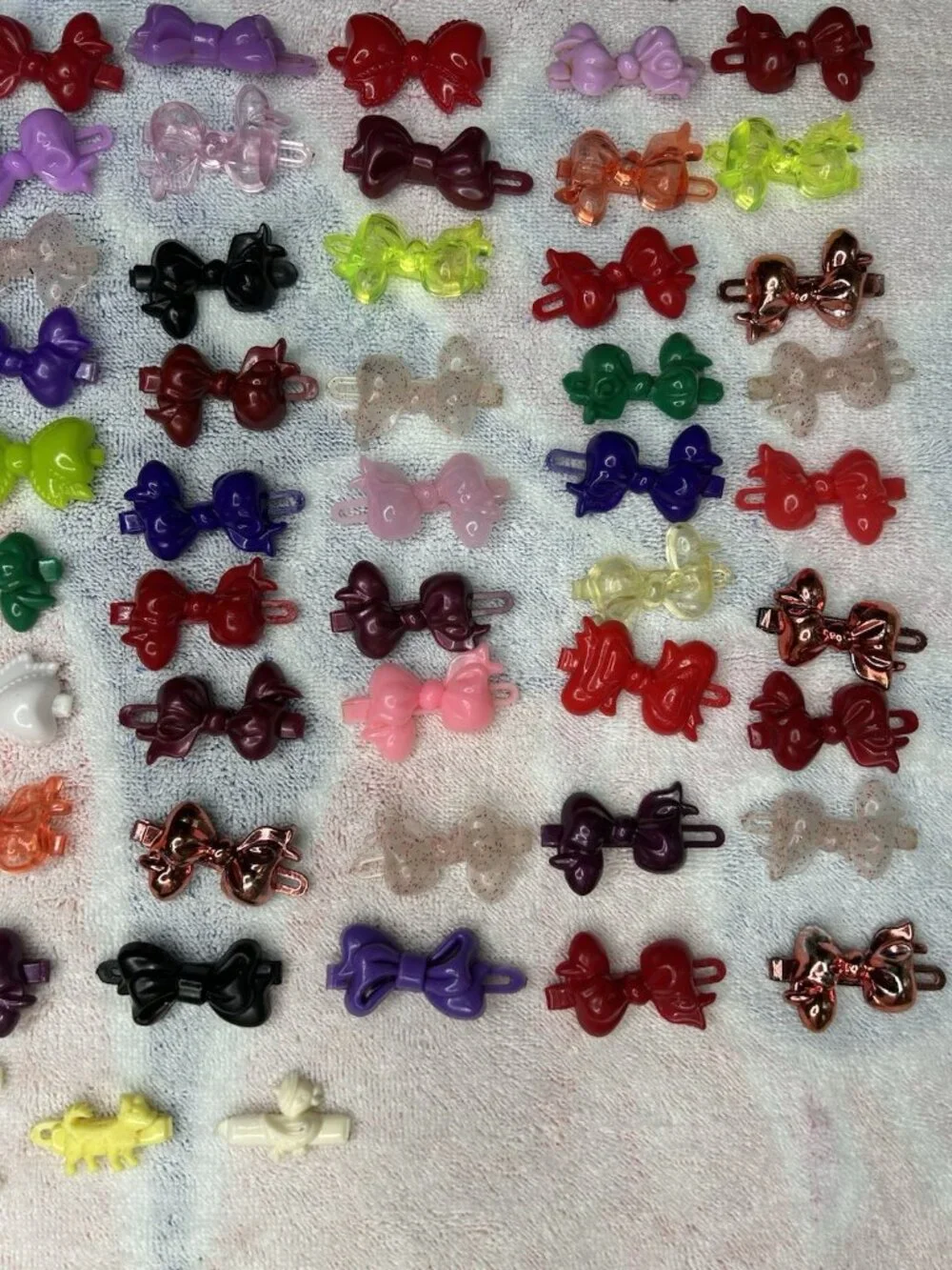 100+ Vintage Plastic Hair Barrettes Lot Flowers Bows Colorful Girls 80s 90s